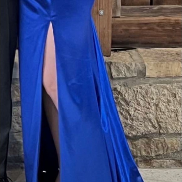 Prom Dress - Picture 3 of 10